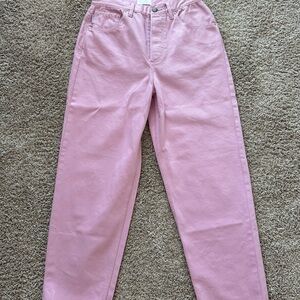 Boyish Pink Skinny Jeans with Contemporary Style